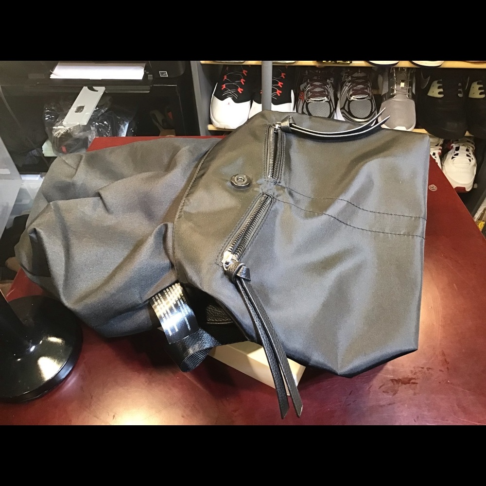 Nwt Botkier New York Mini Trigger Backpack Black. - image 6